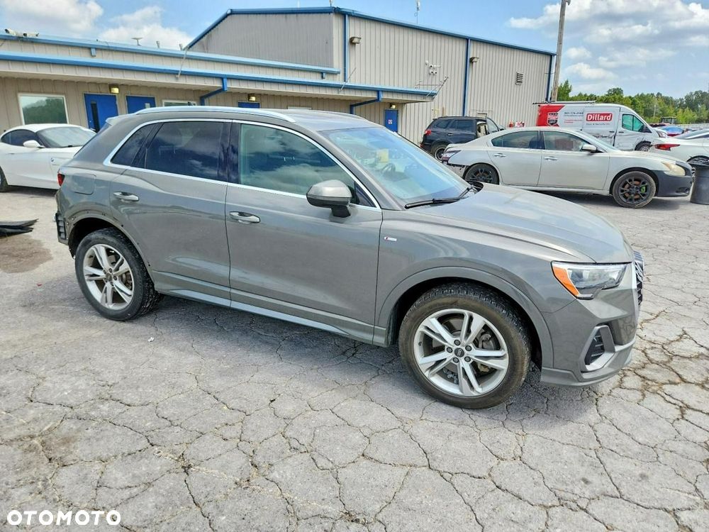 Audi Q3 2021 photo 3