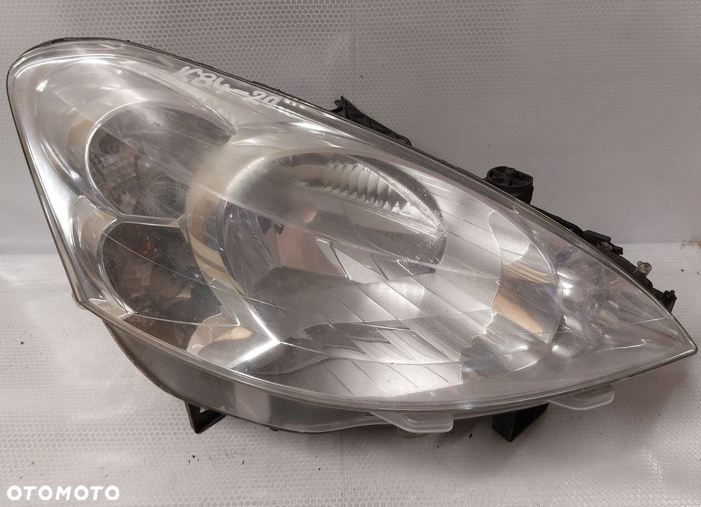 [K] PEUGEOT PARTNER 2 II 2008 2012 LAMPA PRZÓD PRZEDNIA PRAWA - 1