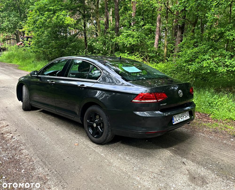 Volkswagen Passat - 8