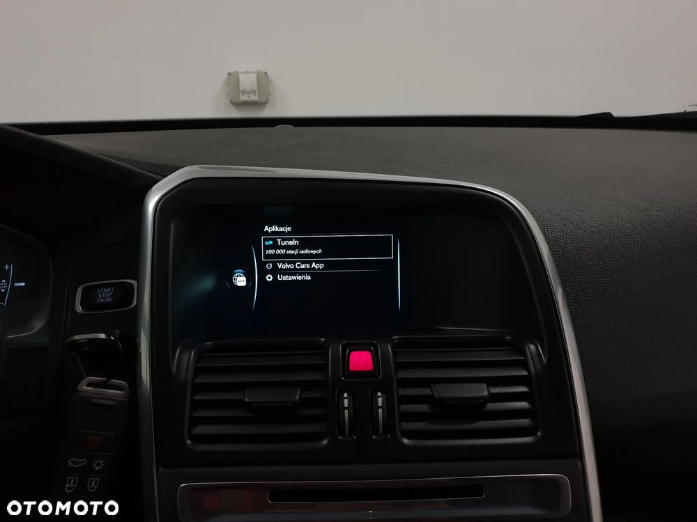 Volvo XC 60 D3 Drive-E Momentum - 20