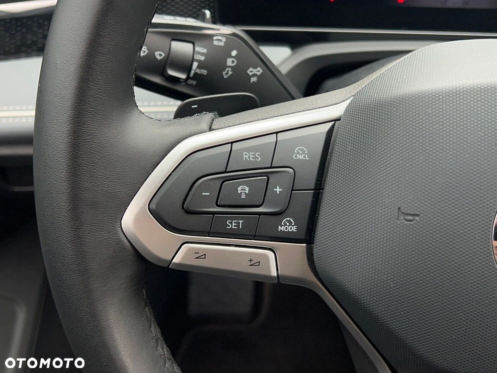 Volkswagen Passat 1.5 TSI EVO Business DSG - 23