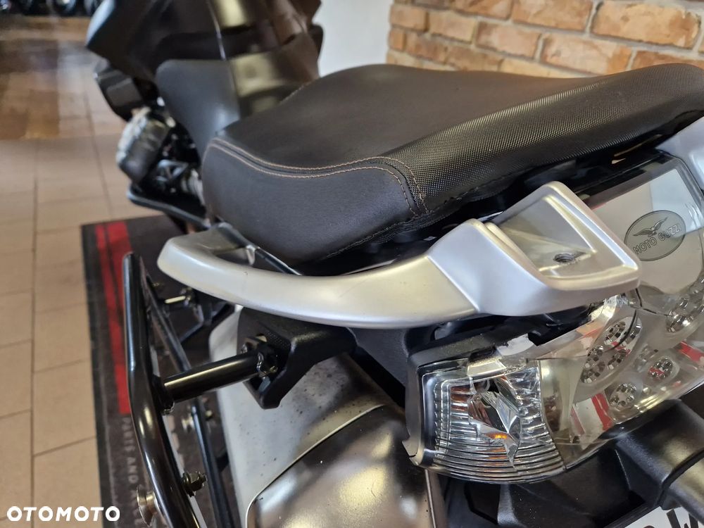 Moto Guzzi Stelvio - 27