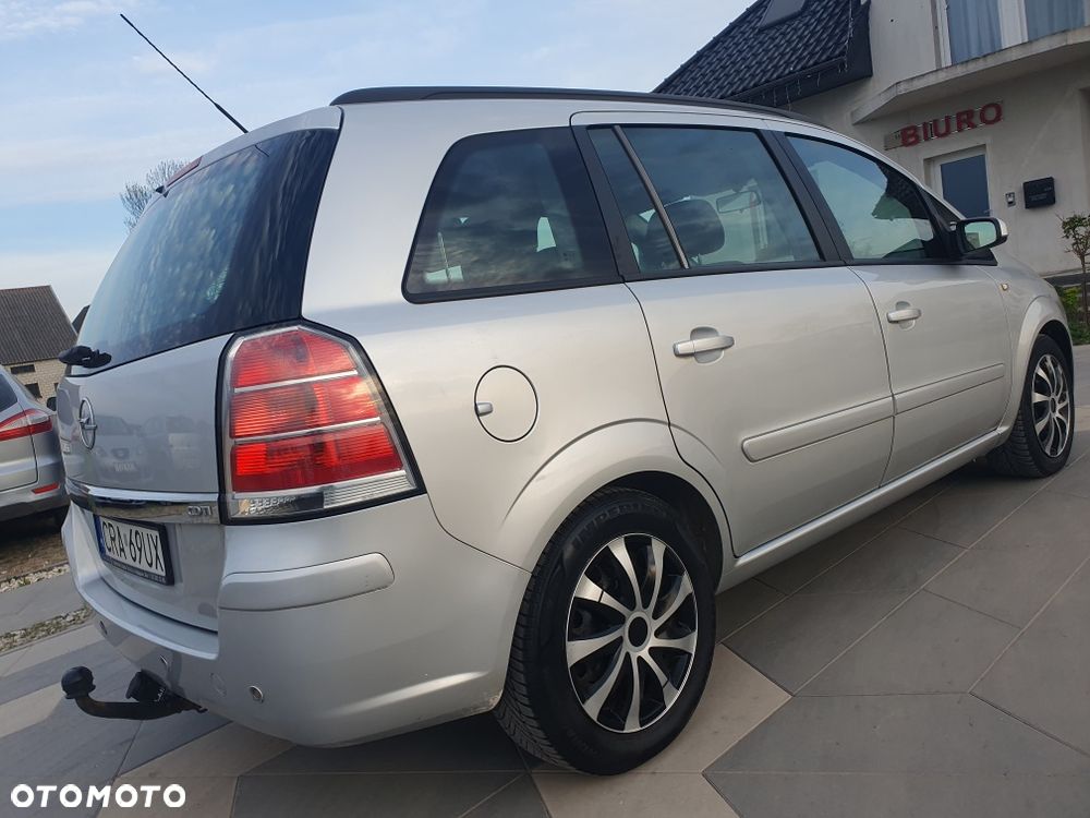 Opel Zafira - 2