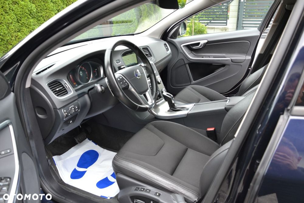 Volvo V60 D3 Geartronic Summum - 15