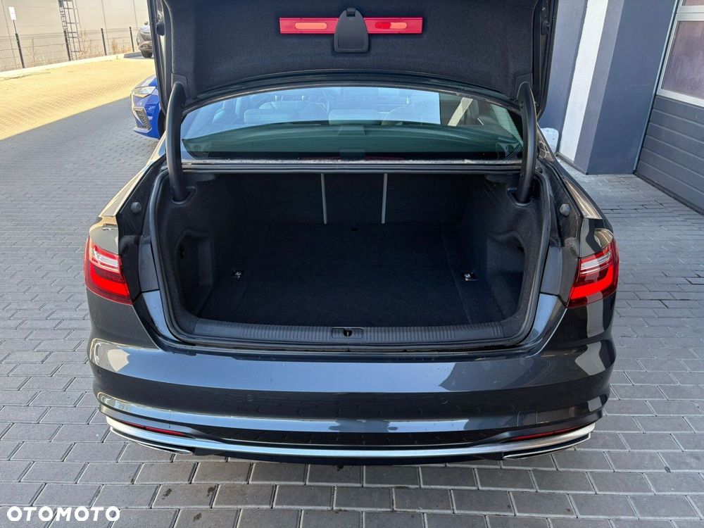 Audi A4 Limousine 35 TFSI mHEV Advanced S tronic - 17