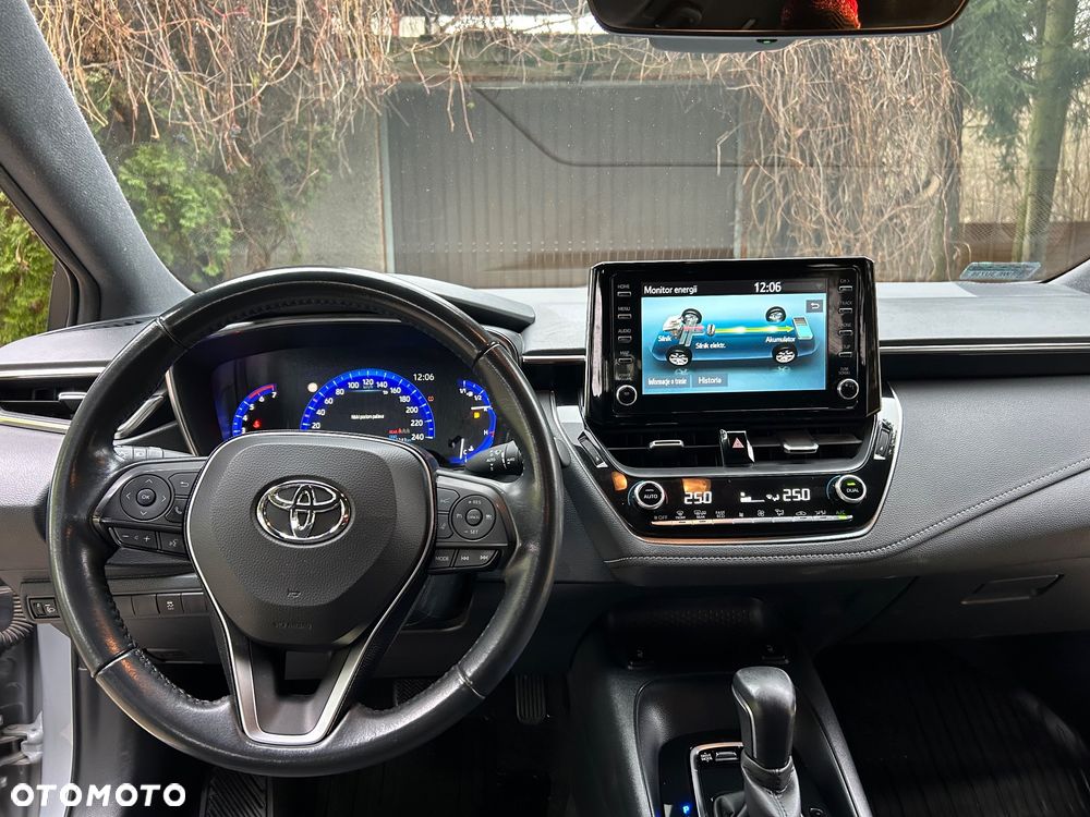 Toyota Corolla 1.8 Hybrid Comfort - 18