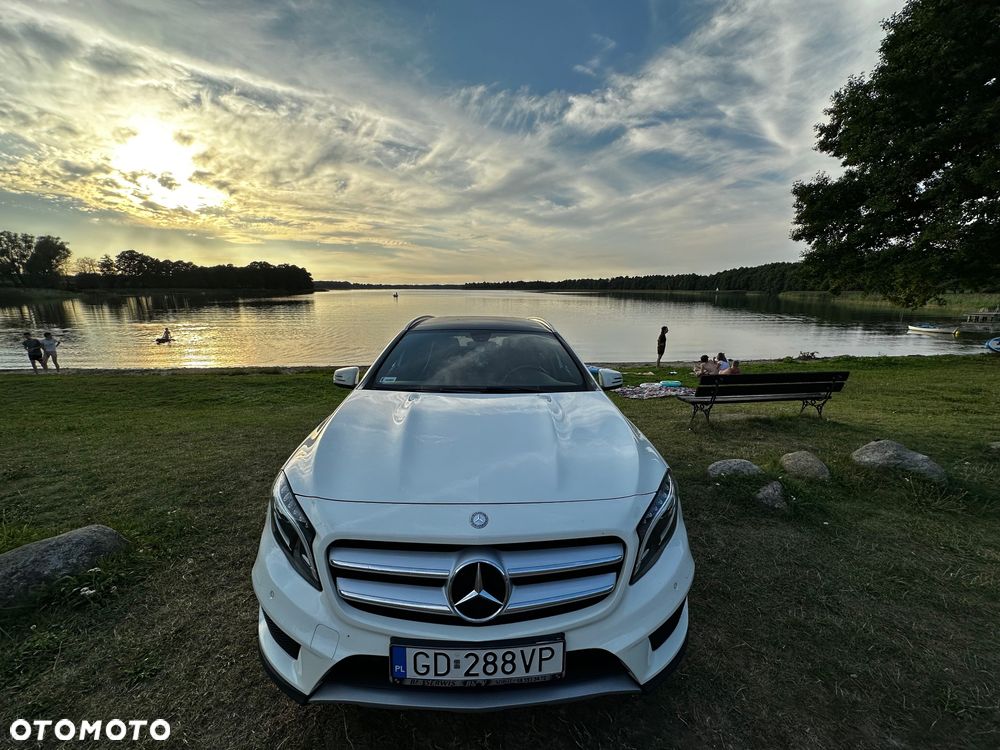 Mercedes-Benz GLA 200 (CDI) d 4-Matic - 4