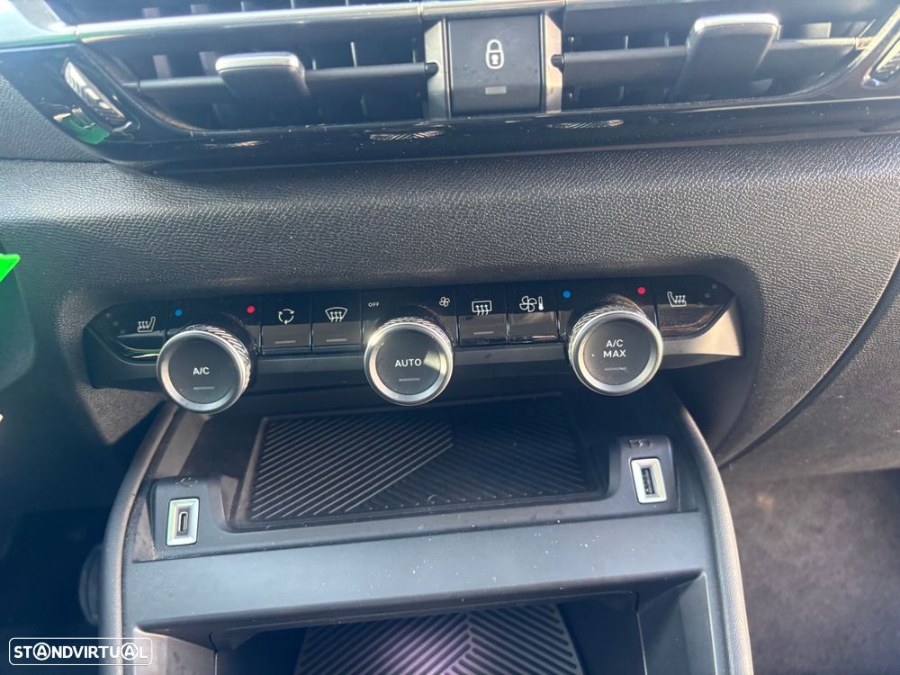 Citroën C4 PureTech 130 Stop&Start SHINE - 13