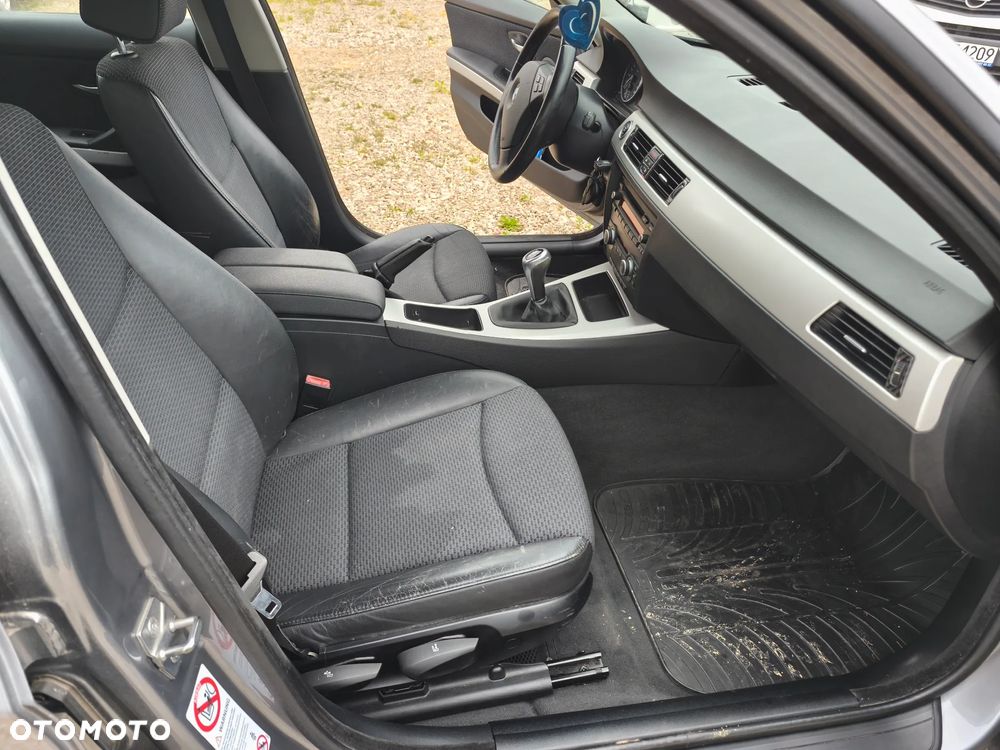 BMW Seria 3 320d - 11