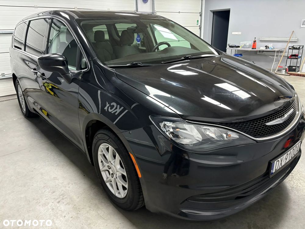 Chrysler Pacifica - 2