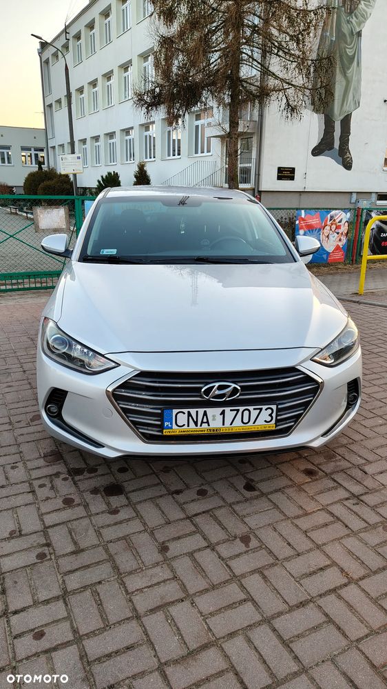 Hyundai Elantra 1.6 Comfort - 5