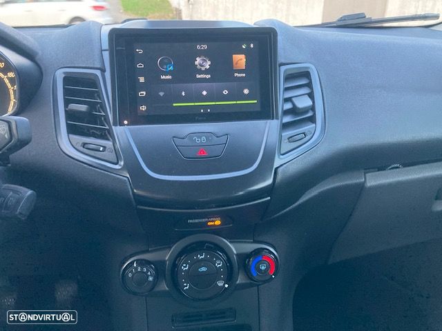 Ford Fiesta - 7