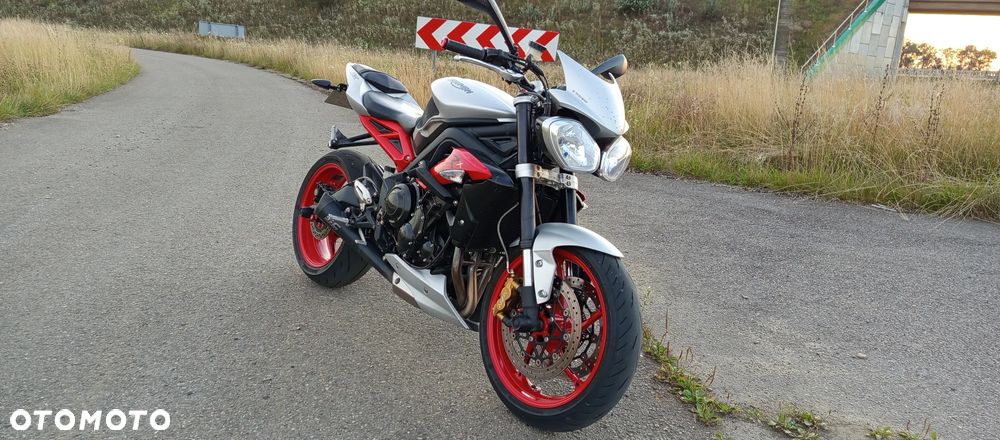 Triumph Street Triple - 6