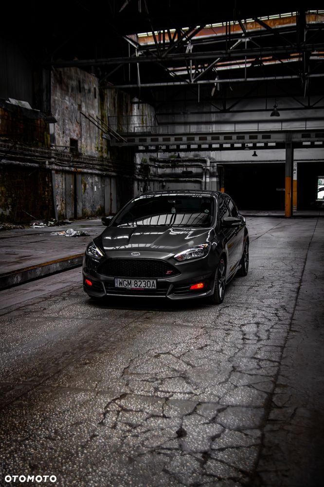 Ford Focus 2.0 EcoBoost ST-2 - 1