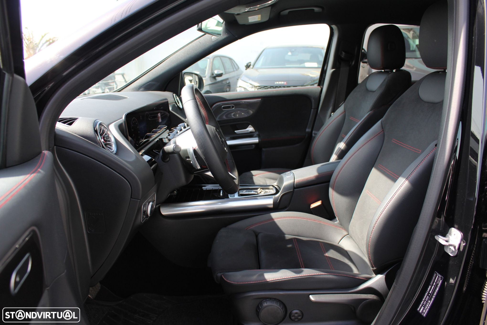 Mercedes-Benz GLA 180 d AMG Line - 10