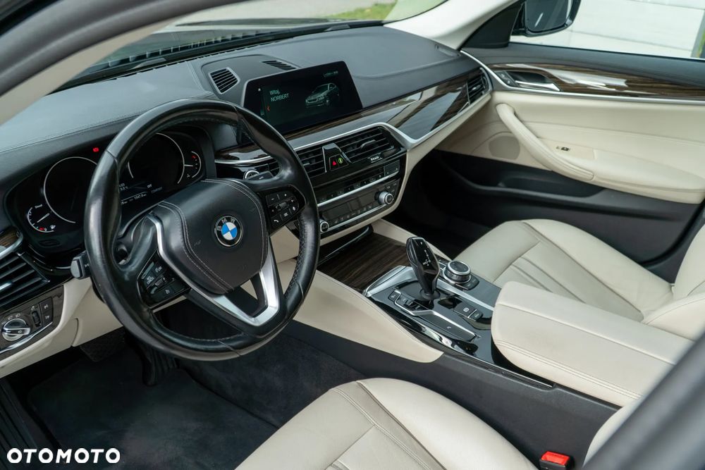 BMW Seria 5 520d xDrive Luxury Line - 4