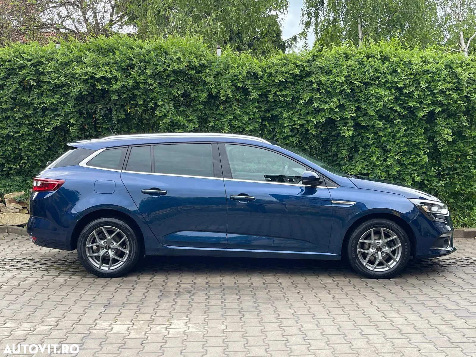 Renault Megane ENERGY dCi 110 EDC BOSE EDITION - 6