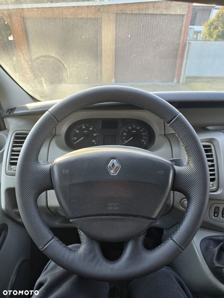 Renault Trafic - 12