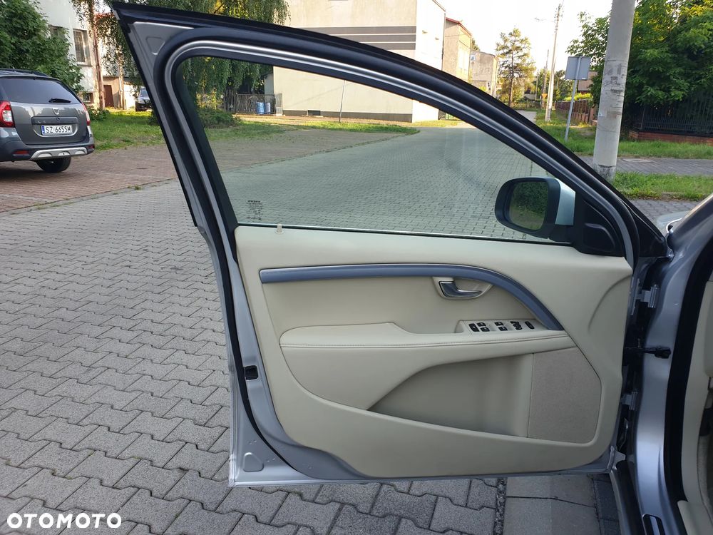 Volvo V70 D4 Geartronic Summum - 21