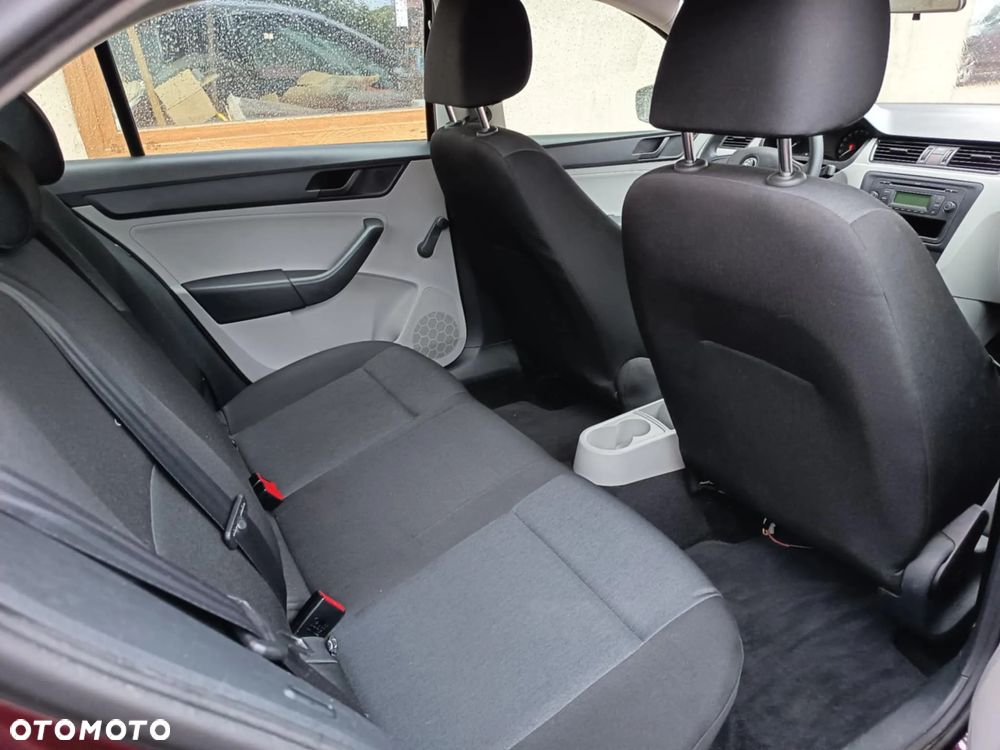 Skoda RAPID 1.2 TSI Edition - 7