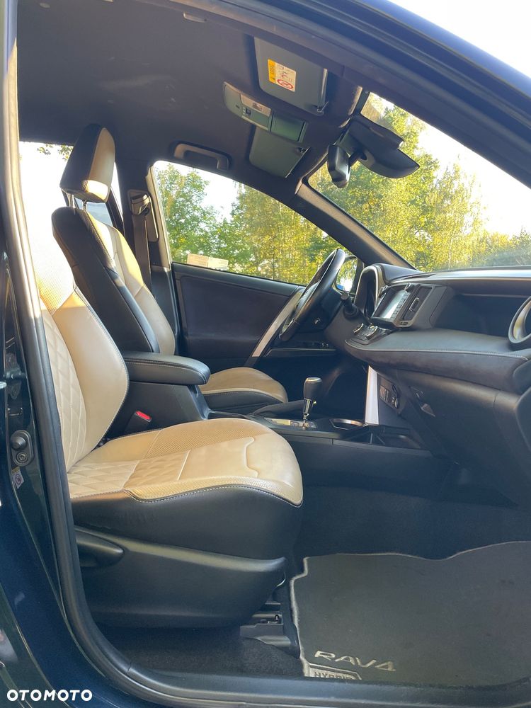 Toyota RAV4 - 16