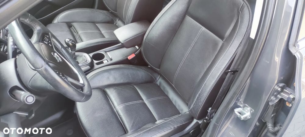 Opel Astra 2.0 CDTI Exklusiv - 28