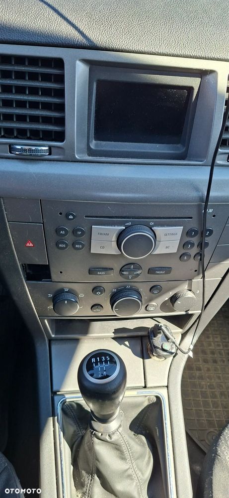 Opel Vectra 1.6 Essentia - 30