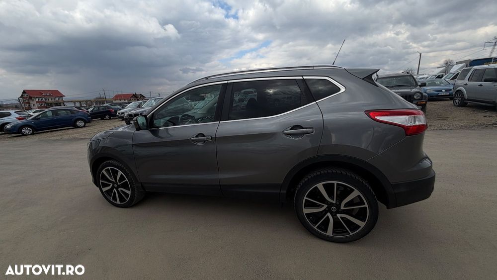 Nissan Qashqai 1.6 DCI Xtronic TEKNA - 3