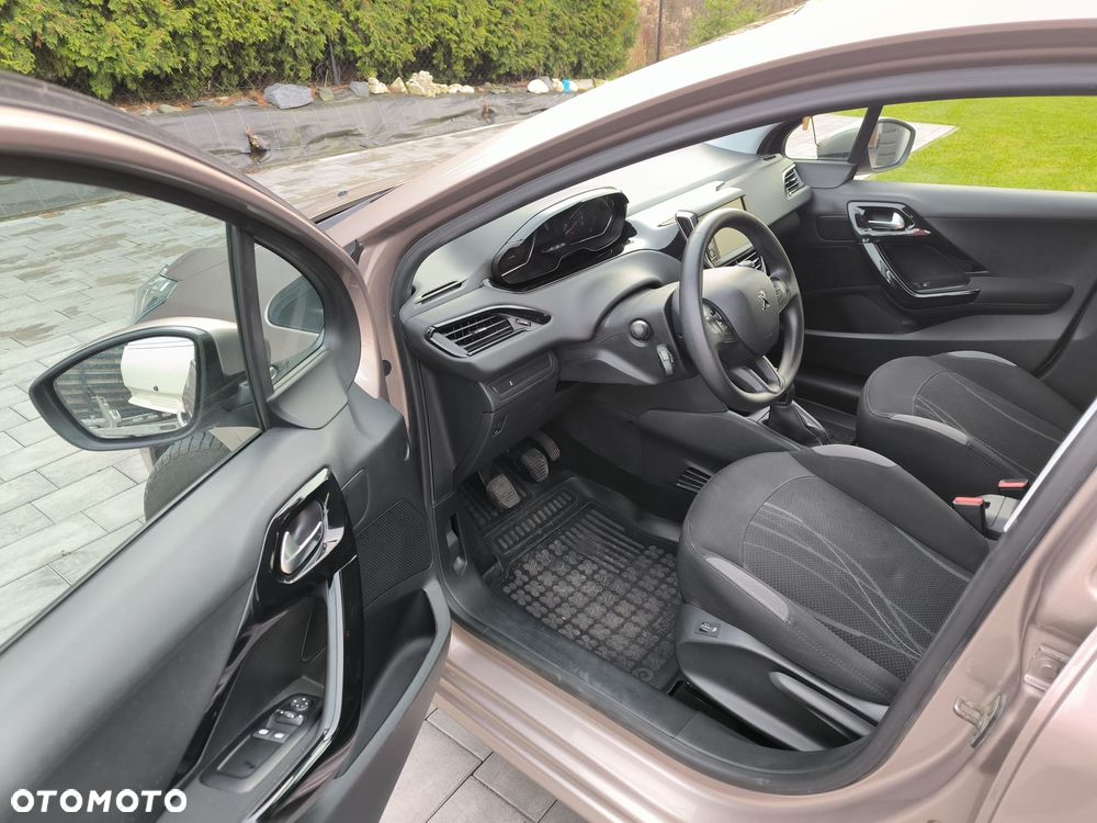 Peugeot 208 1.2 PureTech Active - 6