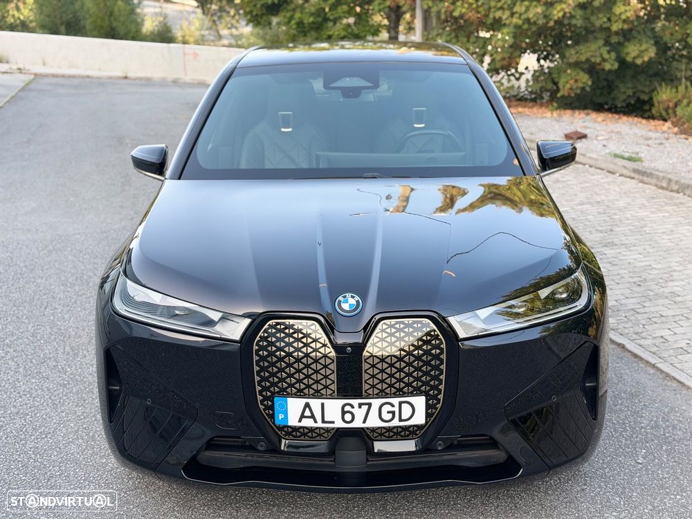 BMW iX xDrive 40 Pack Desportivo - 16