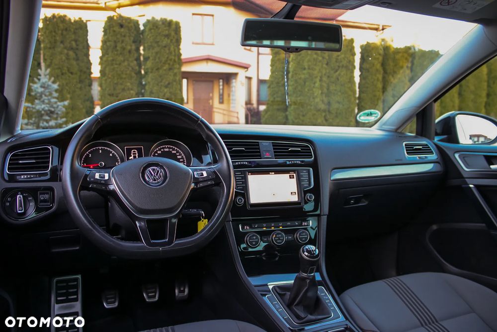 Volkswagen Golf 1.6 TDI BlueMotion Technology Allstar - 33