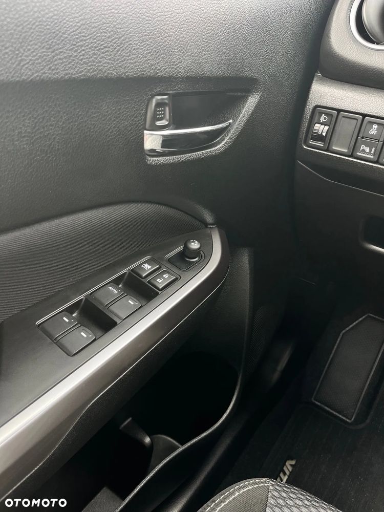 Suzuki Vitara 1.4 Boosterjet mHEV Premium Plus 2WD - 11