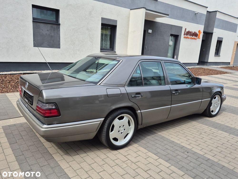Mercedes-Benz W124 (1984-1993) - 19