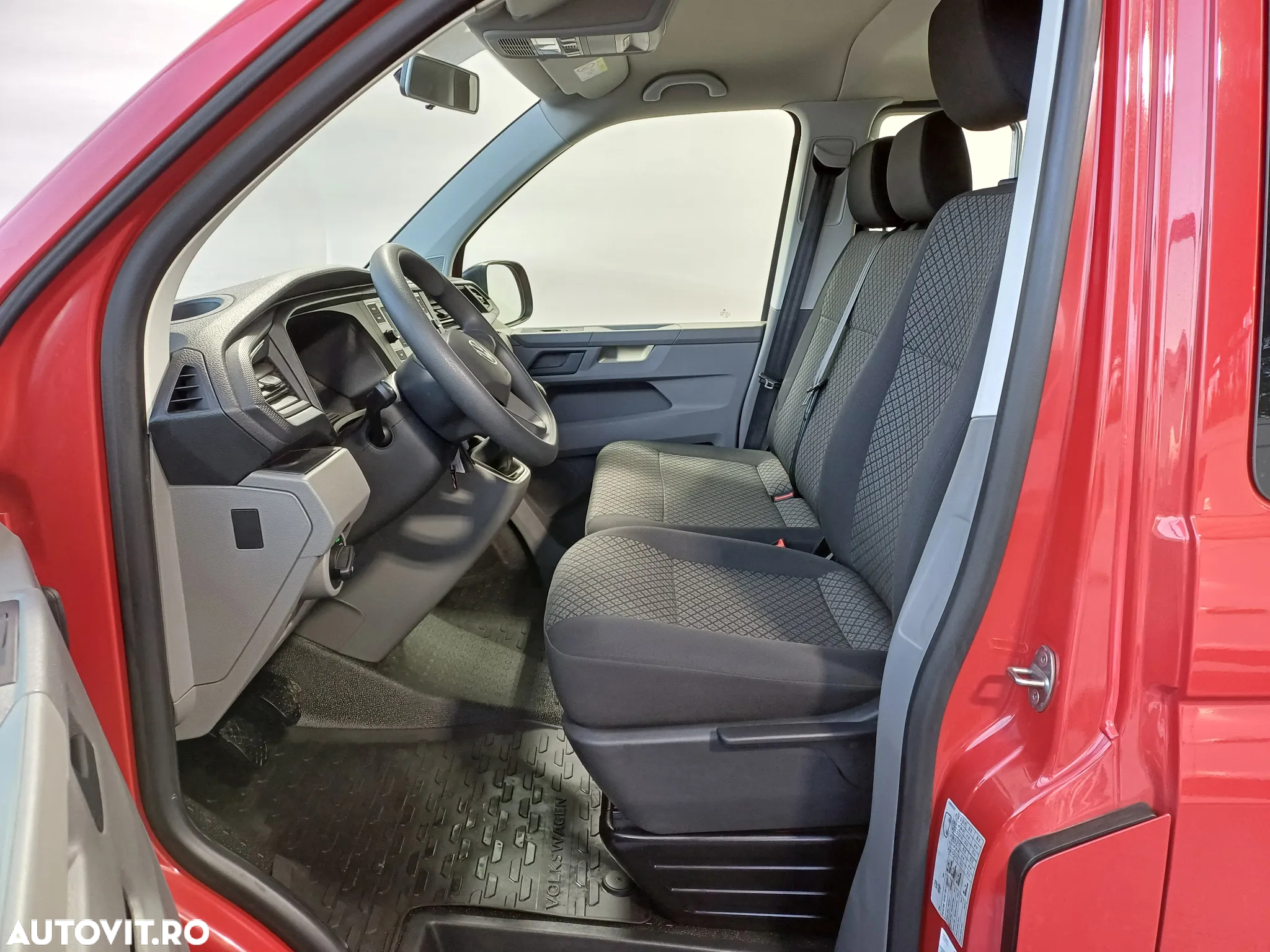 Volkswagen Caravelle T6.1 2.0 TDI 81 kW KR Comfortline - 6