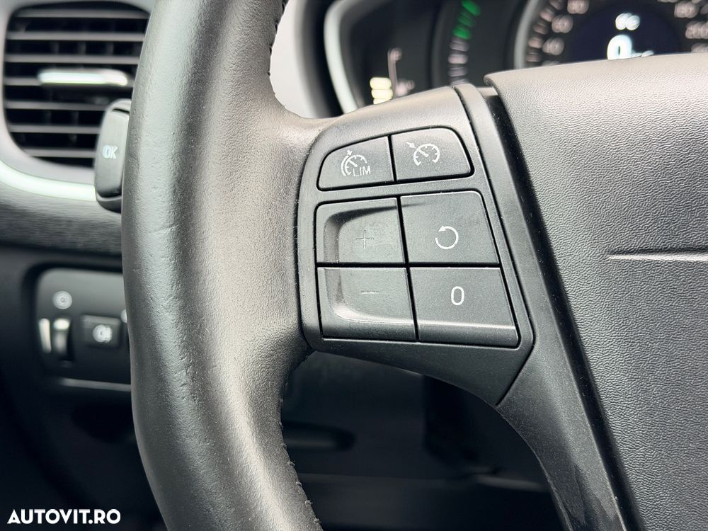 Volvo V40 D2 DRIVe Momentum - 26