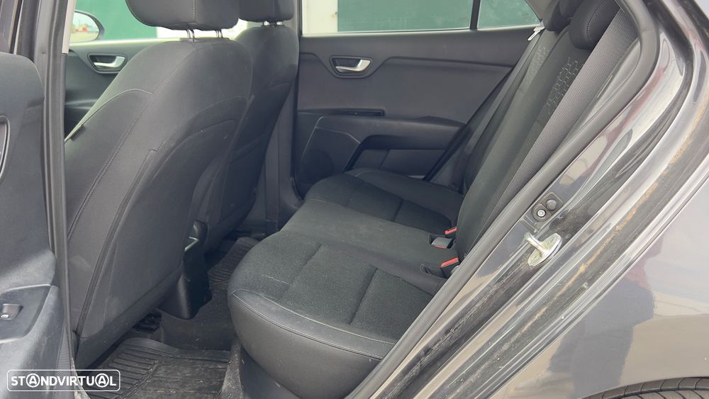 Kia Rio 1.2 CVVT Urban - 11