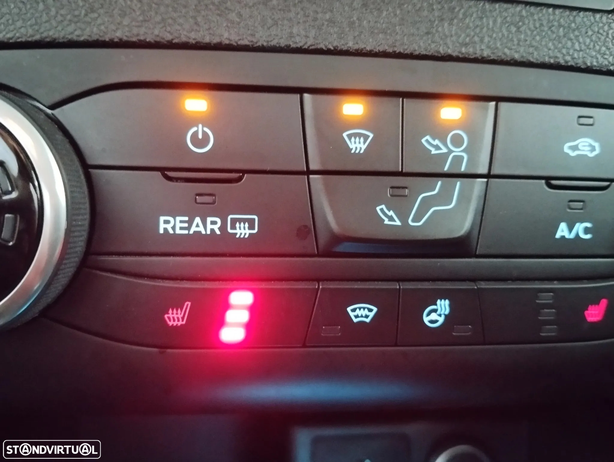 Ford Focus 1.0 EcoBoost Business - 23