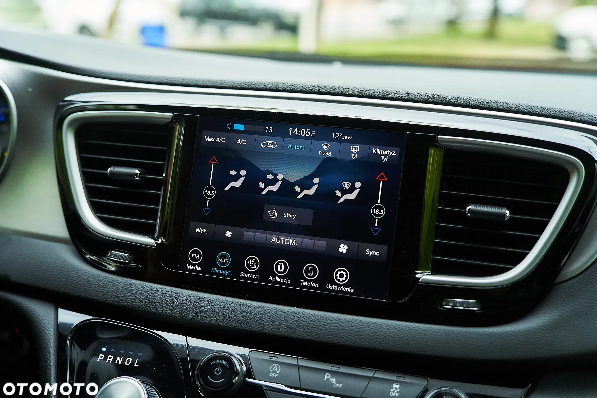 Chrysler Pacifica - 21