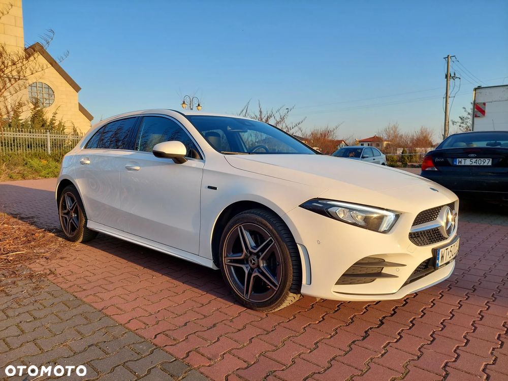 Mercedes-Benz Klasa A 250 E AMG Line 8G-DCT - 11