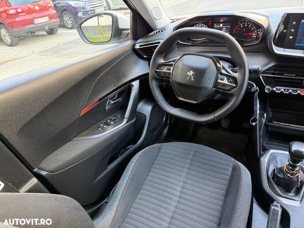 PEUGEOT 2008 2022 — imagine 8