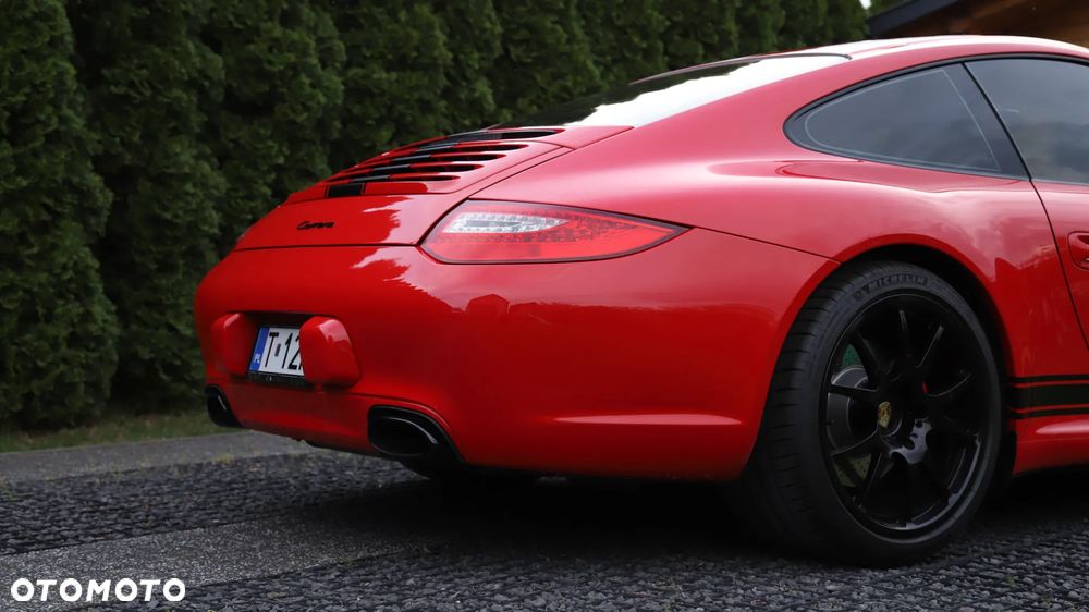 Porsche 911 Carrera - 3
