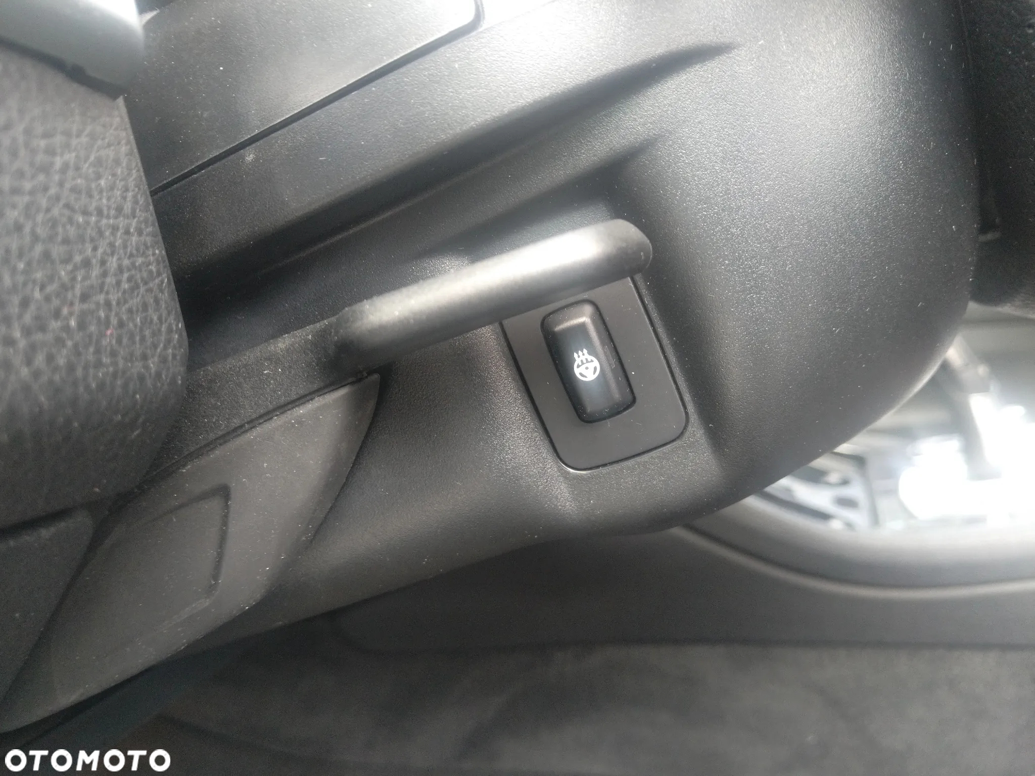 BMW Seria 5 520d xDrive - 38
