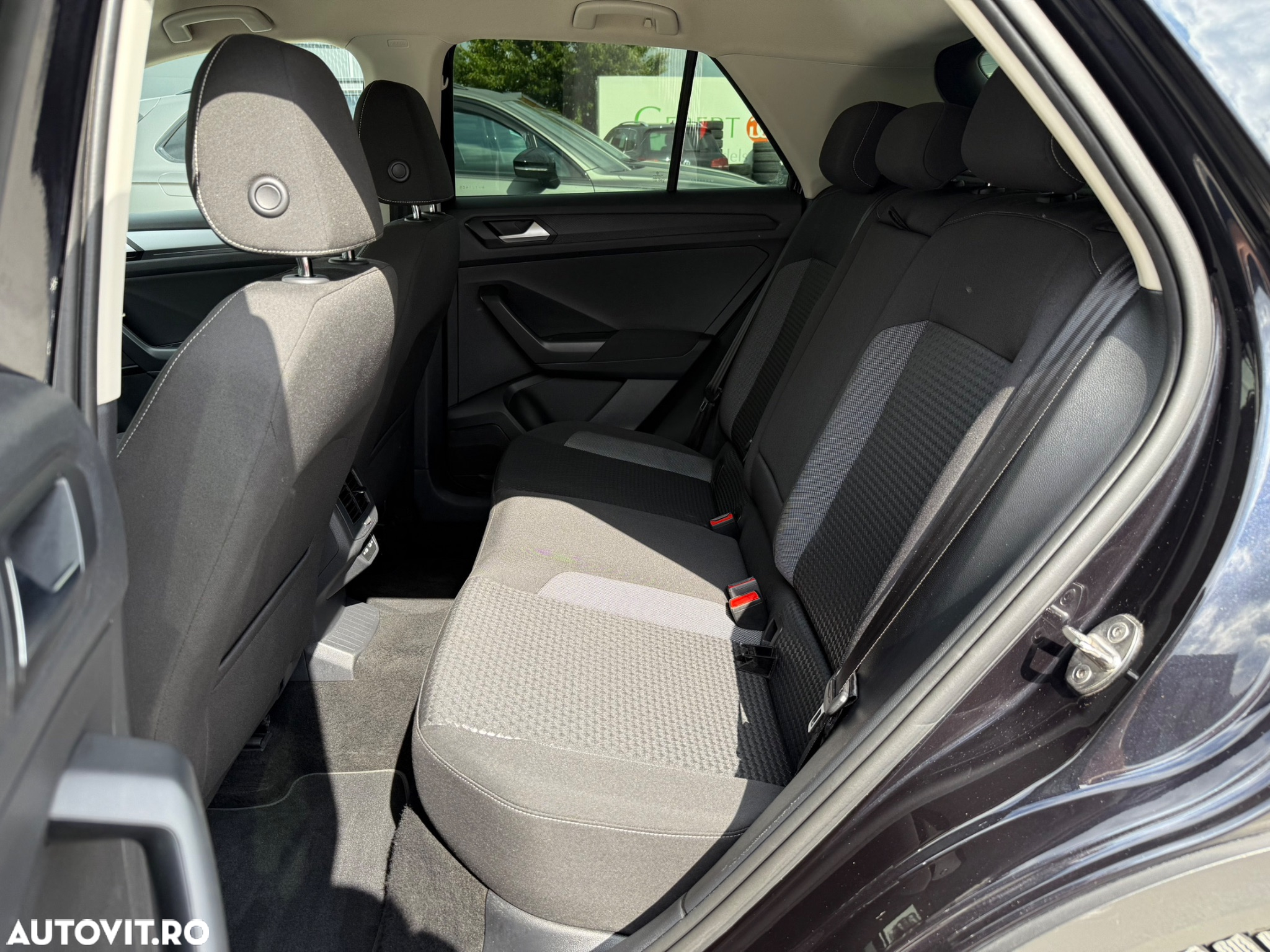 Volkswagen T-ROC 2.0 TDI SCR DSG ACTIVE - 23