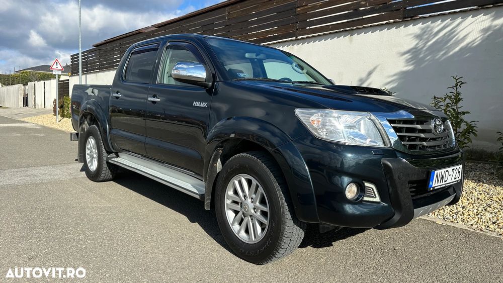 Toyota Hilux - 8