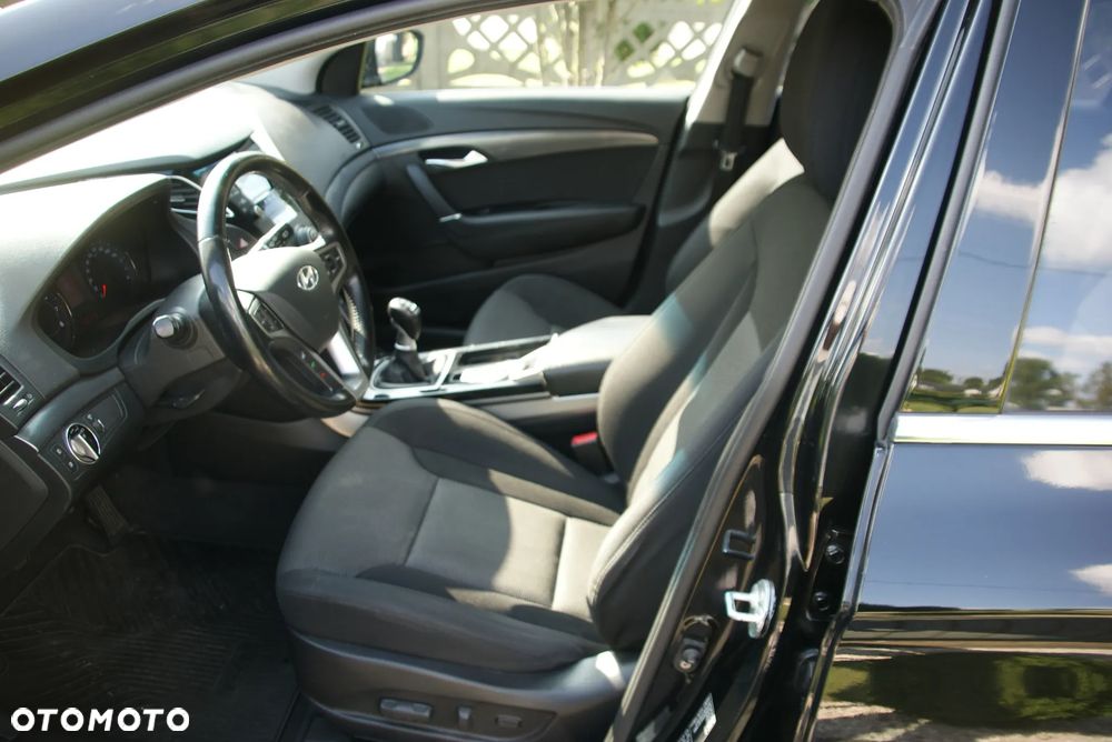 Hyundai i40 Kombi blue 1.6 Classic - 14