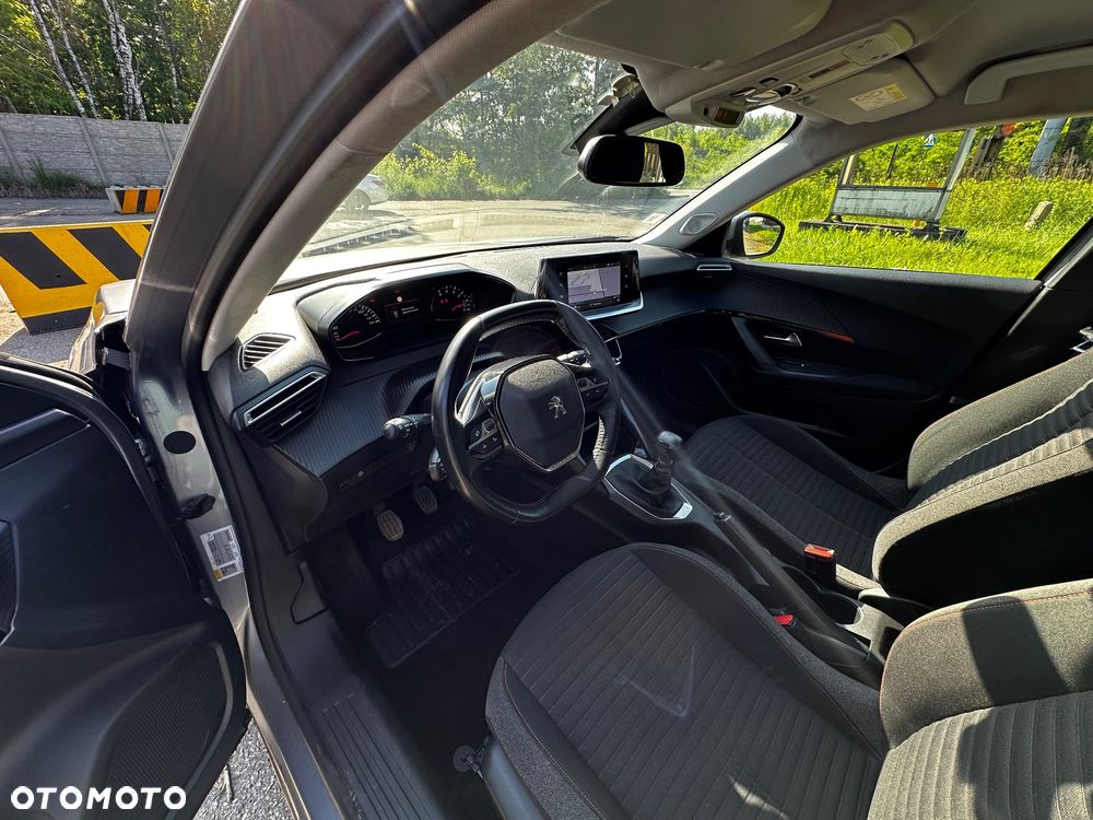 Peugeot 2008 - 10