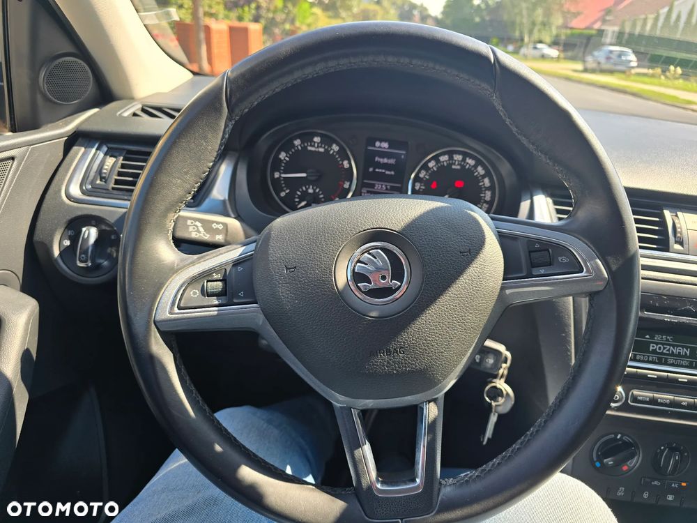 Skoda RAPID 1.2 TSI Ambition - 11