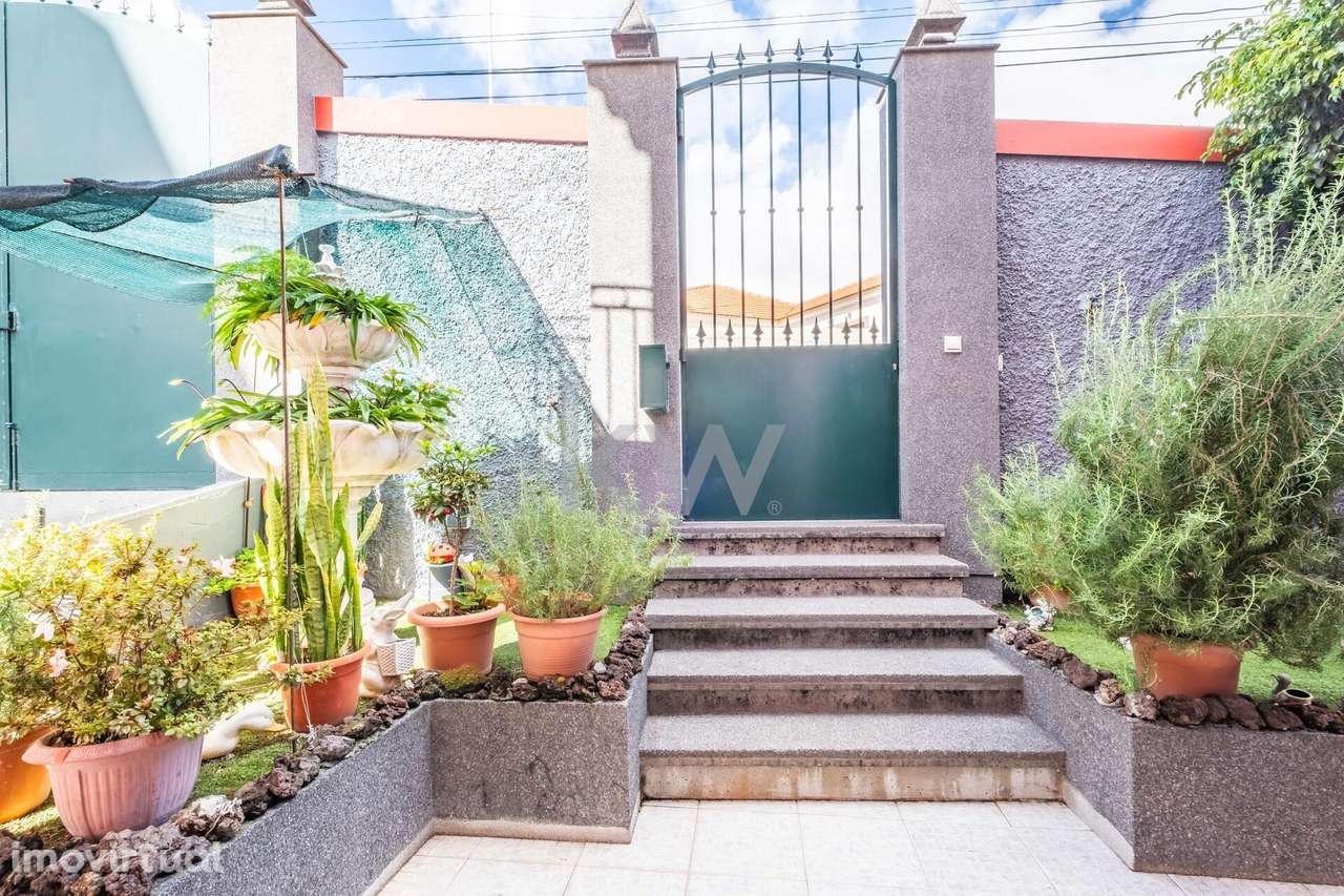 Moradia V3 | Rua do pico da Torre | Câmara de Lobos, Ilha da Madeira - Grande imagem: 2/56