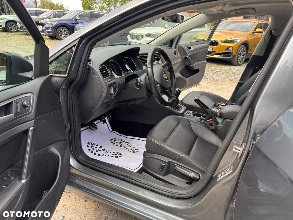 Volkswagen Golf - 13