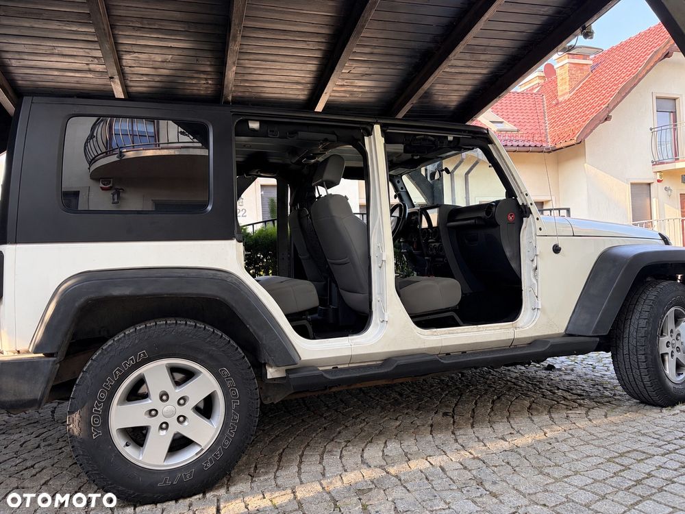 Jeep Wrangler - 21